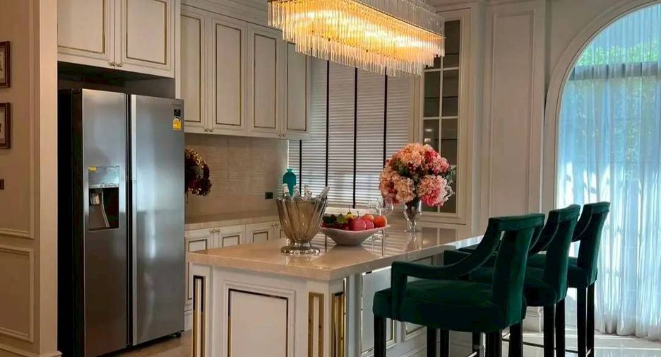 For rent and for sale 4 bedrooms house in Thawi Watthana, Bangkok