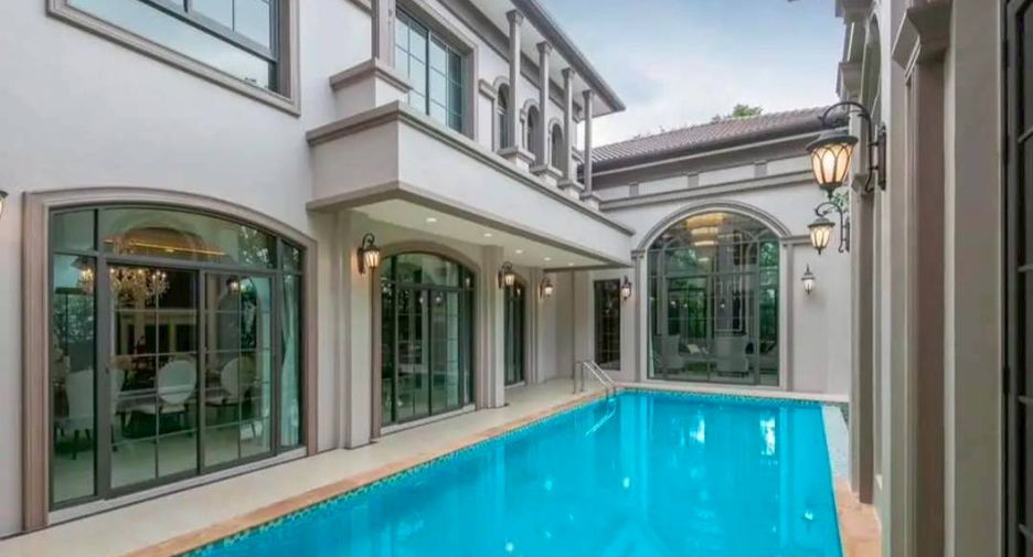 For rent and for sale 4 bedrooms house in Thawi Watthana, Bangkok