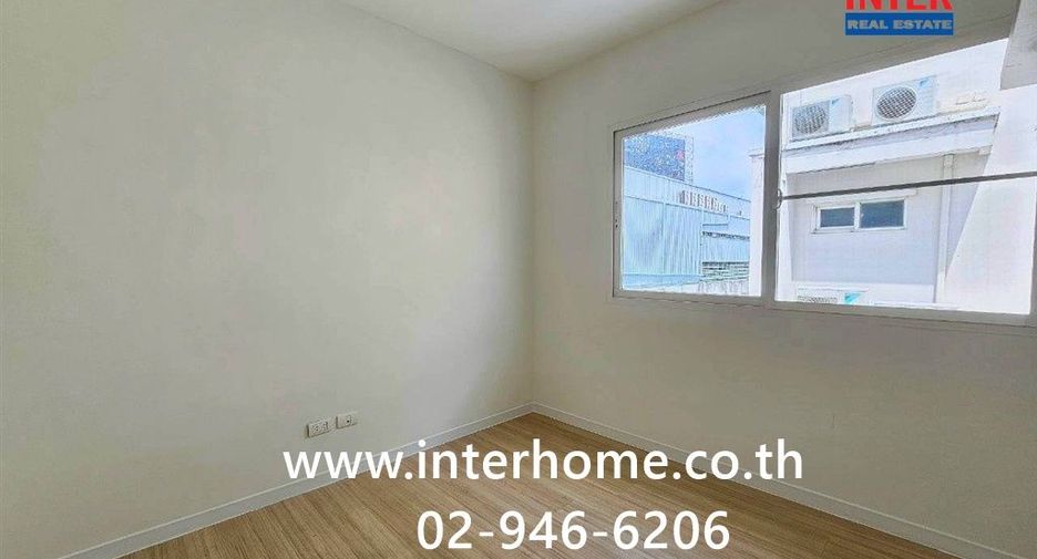 Casa adosada en venta de 3 habitaciones en Suan Luang, Bangkok