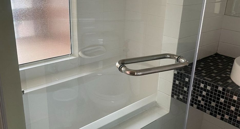 For rent 1 bed condo in Bang Na, Bangkok