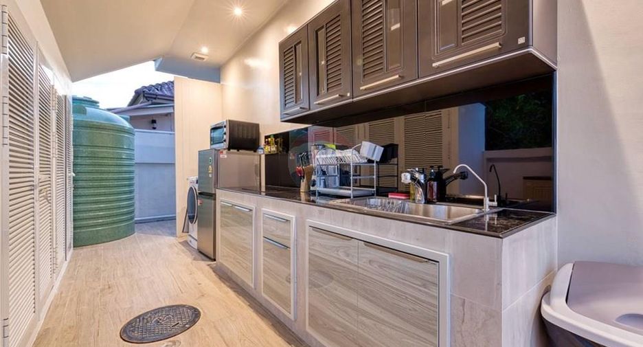 For rent 4 bedrooms villa in Ko Samui, Surat Thani