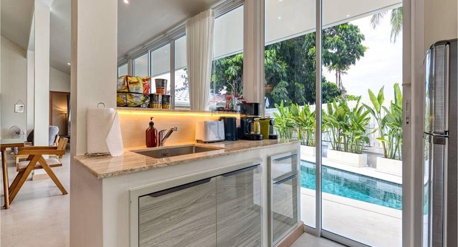 For rent 4 bedrooms villa in Ko Samui, Surat Thani