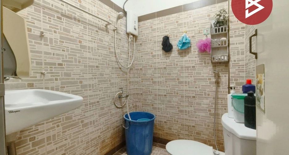 For sale 2 bedrooms townhouse in Bang Sao Thong, Samut Prakan