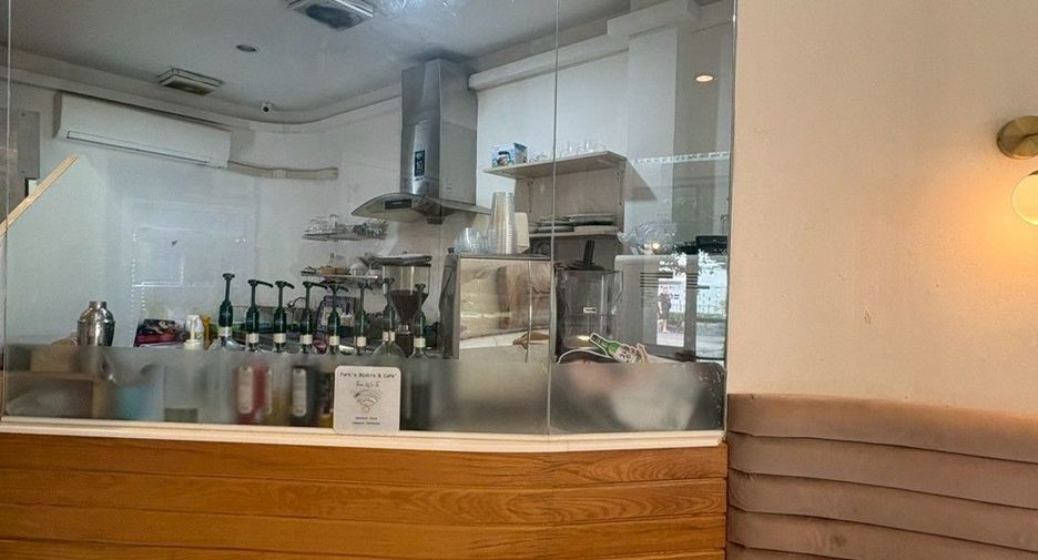 For rent retail Space in Khlong Toei, Bangkok