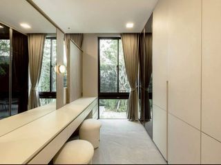 For rent and for sale 4 bedrooms house in Saphan Sung, Bangkok