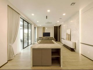 For rent and for sale 4 bedrooms house in Saphan Sung, Bangkok