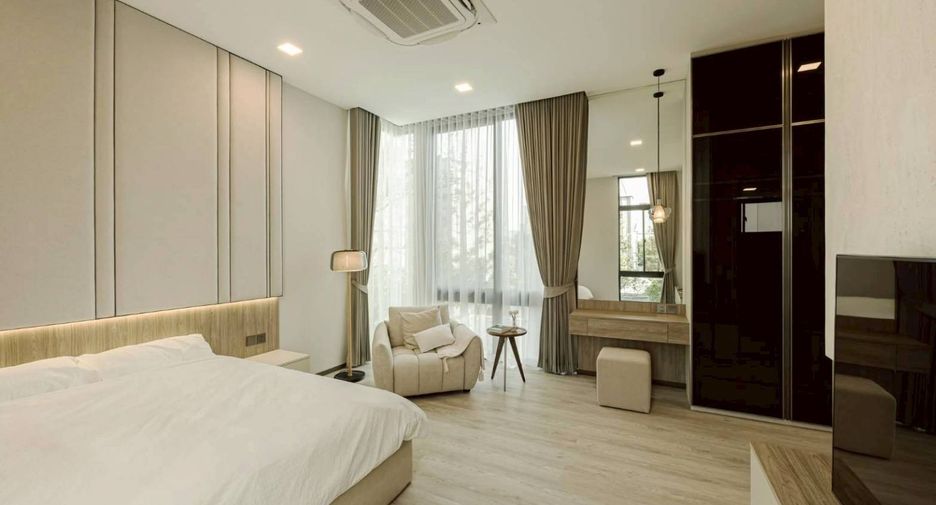 For rent and for sale 4 bedrooms house in Saphan Sung, Bangkok
