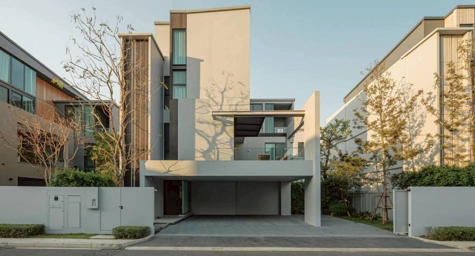 For rent and for sale 4 bedrooms house in Saphan Sung, Bangkok