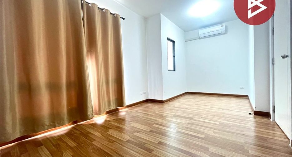 Reihenhaus zum Kauf mit 3 Zimmer in Bang Phli, Samut Prakan
