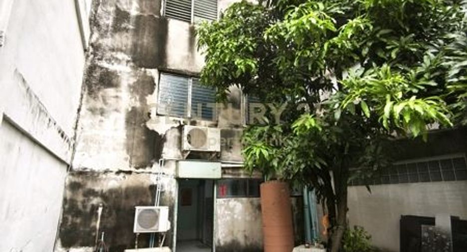 Gewerbefläche zum Kauf mit 4 Zimmer in Chatuchak, Bangkok