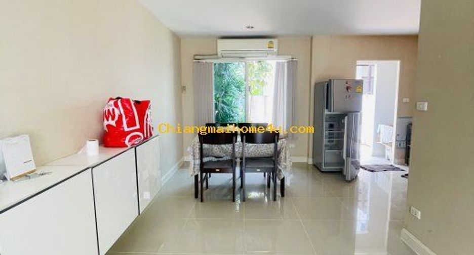 For rent 2 bedrooms townhouse in Mueang Chiang Mai, Chiang Mai