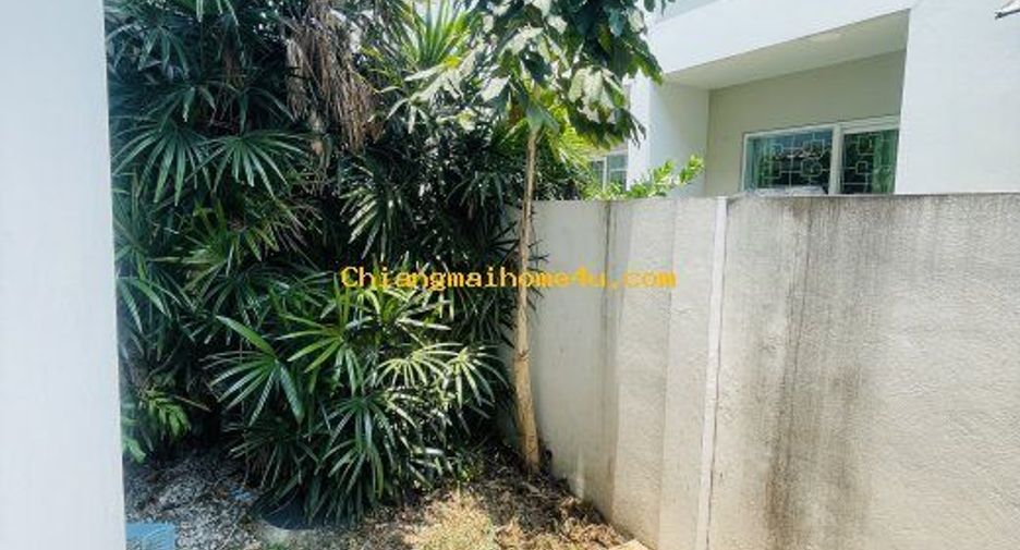 For rent 2 bedrooms townhouse in Mueang Chiang Mai, Chiang Mai