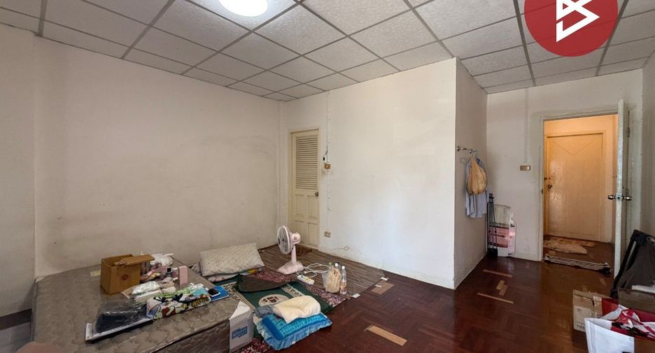 Reihenhaus zum Kauf mit 3 Zimmer in Thung Khru, Bangkok