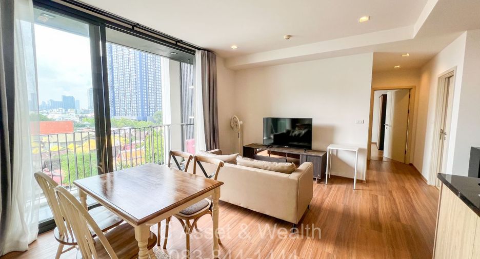 For rent 3 bedrooms condo in Watthana, Bangkok