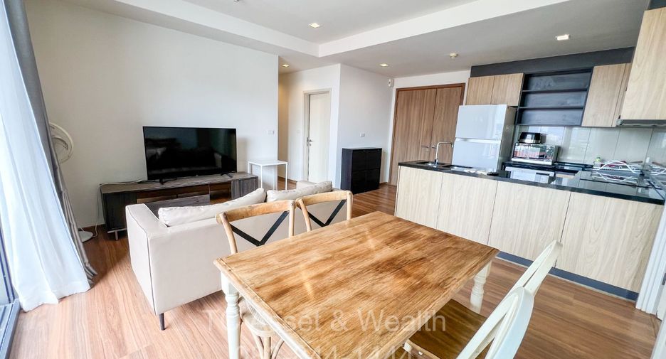 For rent 3 bedrooms condo in Watthana, Bangkok