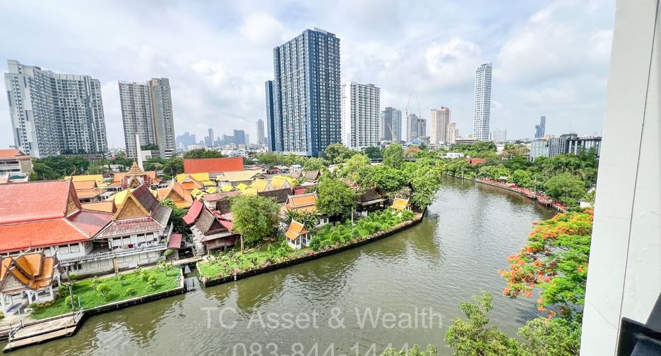 For rent 3 bedrooms condo in Watthana, Bangkok
