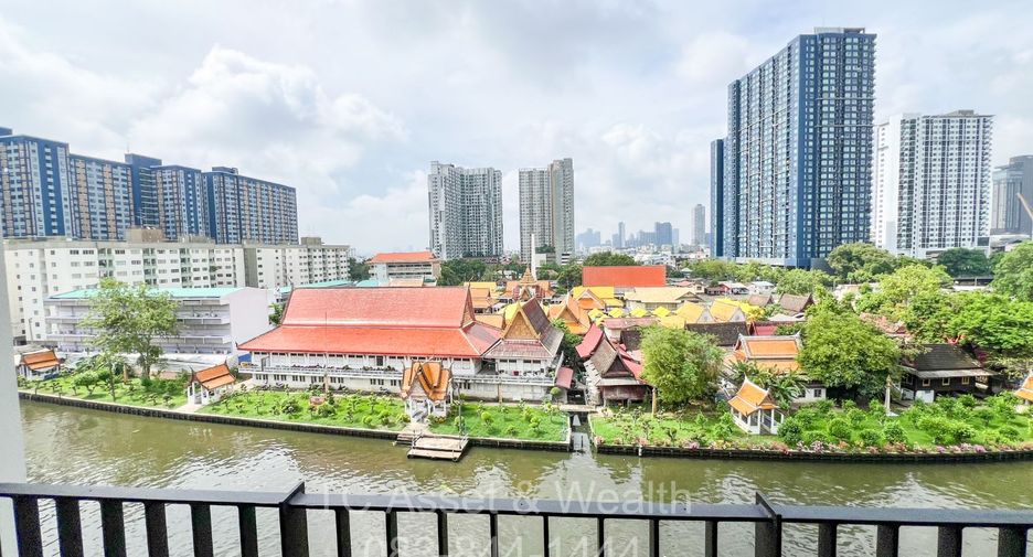 For rent 3 bedrooms condo in Watthana, Bangkok