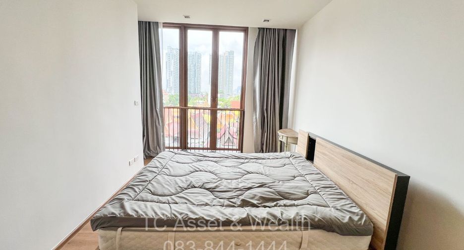 For rent 3 bedrooms condo in Watthana, Bangkok