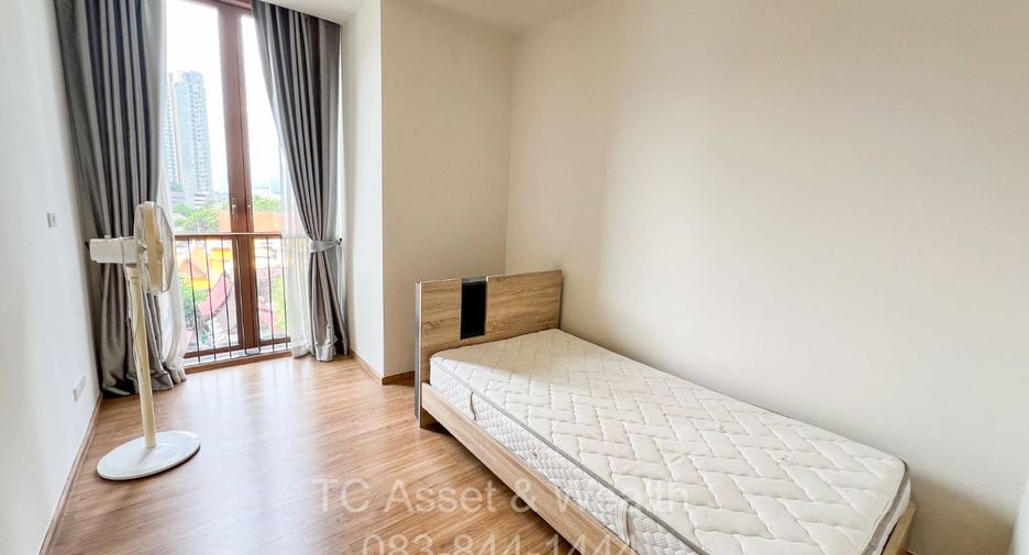 For rent 3 bedrooms condo in Watthana, Bangkok