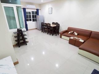 Reihenhaus zum Kauf mit 4 Zimmer in Si Racha, Chonburi