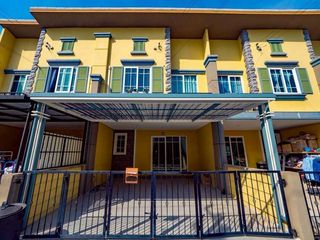 Reihenhaus zum Kauf mit 4 Zimmer in Si Racha, Chonburi