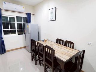 Reihenhaus zum Kauf mit 4 Zimmer in Si Racha, Chonburi