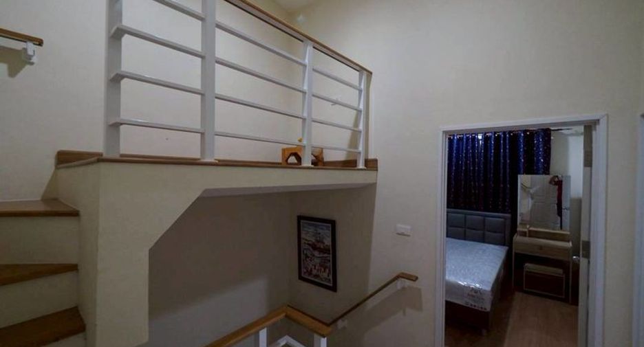 Casa adosada en venta de 4 habitaciones en Si Racha, Chonburi