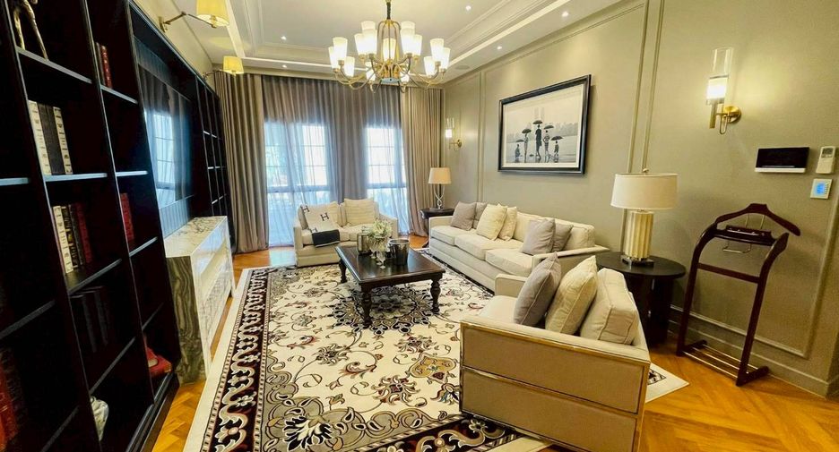 For rent and for sale 4 bedrooms house in Watthana, Bangkok