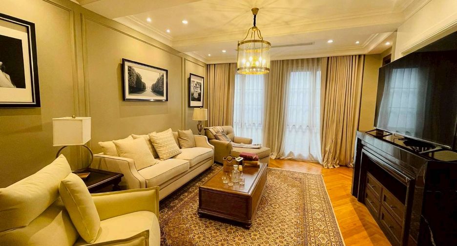 For rent and for sale 4 bedrooms house in Watthana, Bangkok