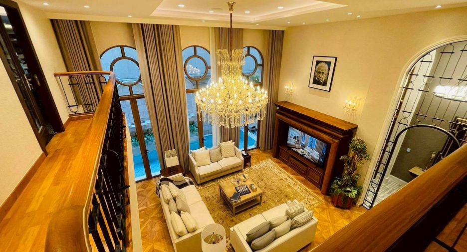 For rent and for sale 4 bedrooms house in Watthana, Bangkok