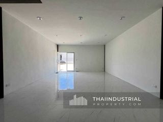 For rent warehouse in Mueang Chon Buri, Chonburi