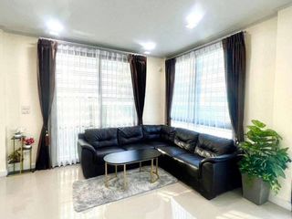 Villa en alquiler de 3 habitaciones en Bang Lamung, Chonburi