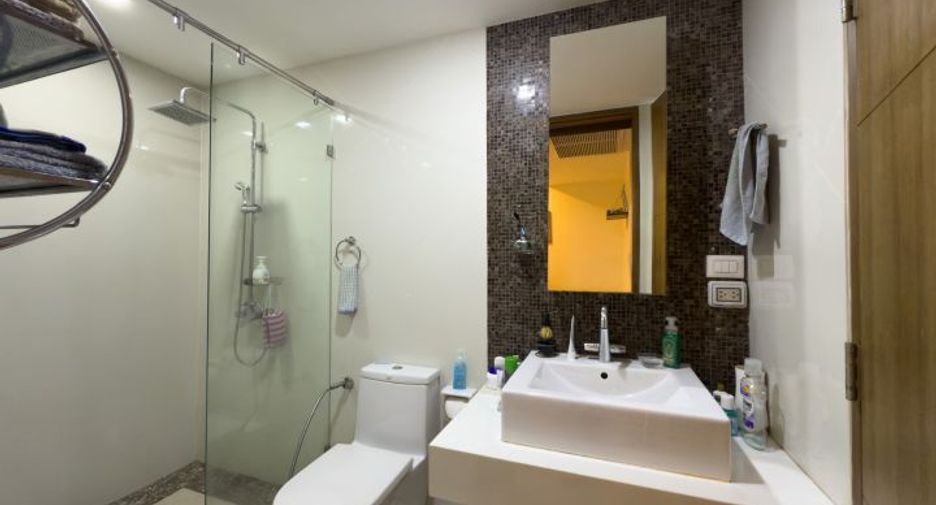For sale 4 bedrooms condo in North Pattaya, Pattaya