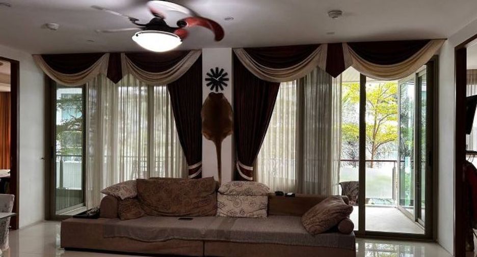 For sale 4 bedrooms condo in North Pattaya, Pattaya