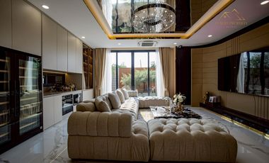 For sale 5 bedrooms villa in East Pattaya, Pattaya