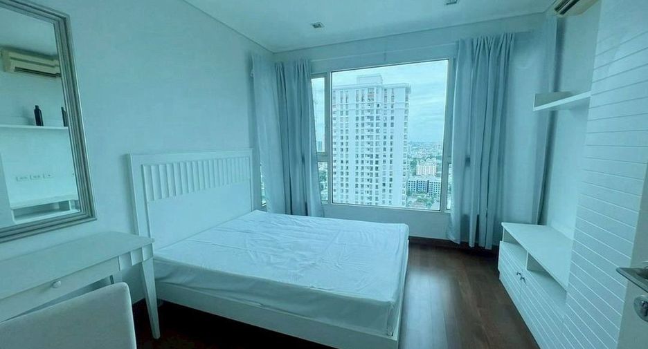 For rent 4 bedrooms condo in Watthana, Bangkok