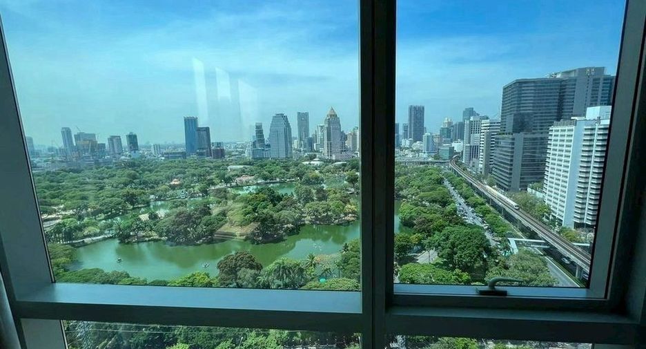 Wohnung zur Miete mit 3 Zimmer in Pathum Wan, Bangkok