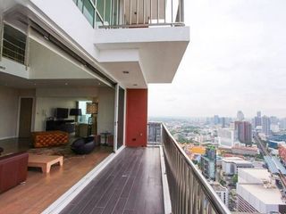 À vendre 4 chambres condo à Khlong Toei, Bangkok