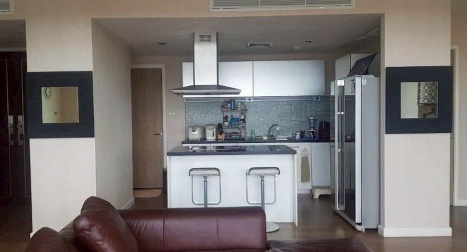 For sale 4 bedrooms condo in Khlong Toei, Bangkok