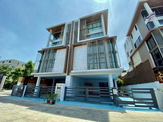 For sale 12 ベッドルーム house in Yan Nawa, Bangkok