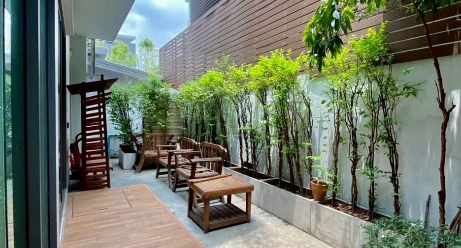 Casa en venta de 12 habitaciones en Yan Nawa, Bangkok