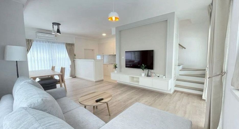 For rent 3 ベッドルーム townhouse in Prawet, Bangkok