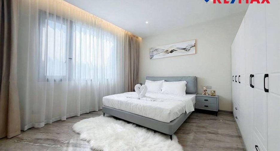 For sale 4 ベッドルーム house in Pratumnak, Pattaya