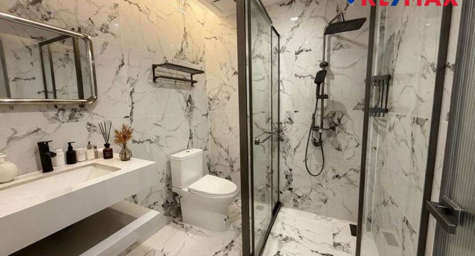 For sale 4 ベッドルーム house in Pratumnak, Pattaya