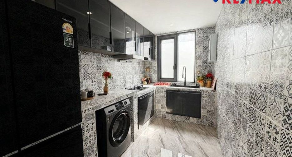 For sale 4 ベッドルーム house in Pratumnak, Pattaya