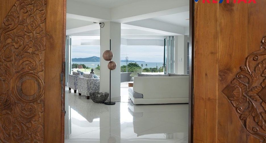 For rent 4 bedrooms condo in Sattahip, Chonburi