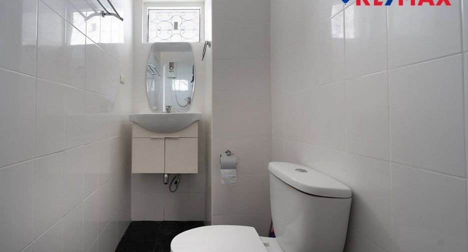 For rent 4 bedrooms condo in Sattahip, Chonburi