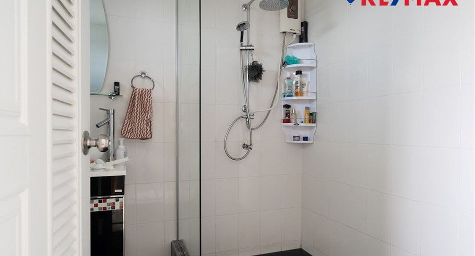 For rent 4 bedrooms condo in Sattahip, Chonburi