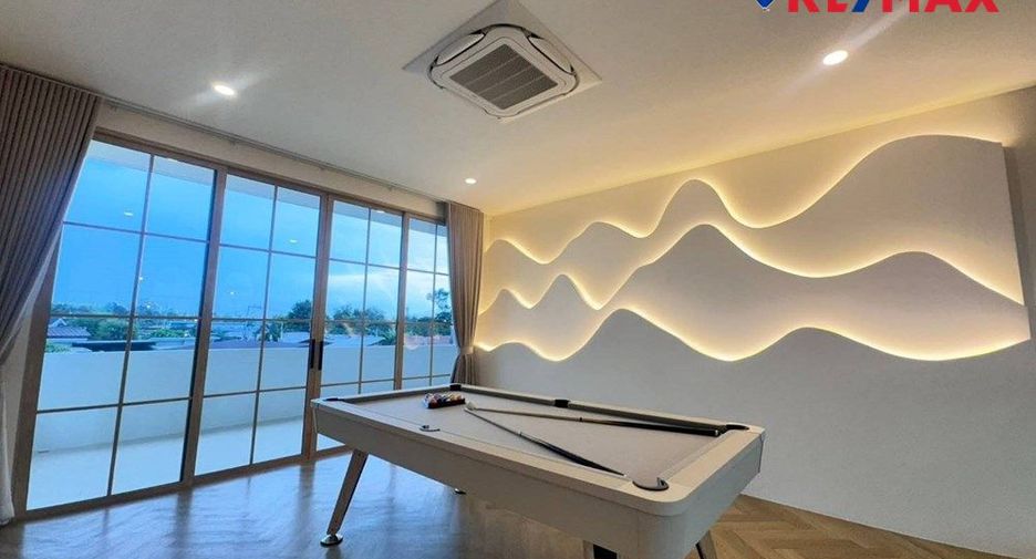 For sale 5 bedrooms house in East Pattaya, Pattaya