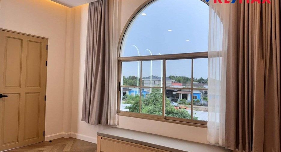 For sale 5 bedrooms house in East Pattaya, Pattaya